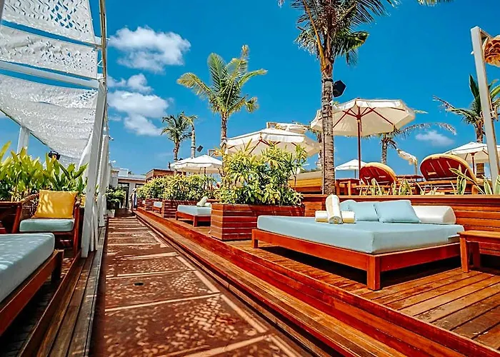Secana Beachtown & 5* Canggu (Bali)