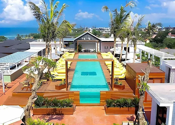 Hotel Secana Beachtown &