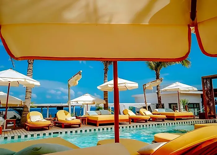Secana Beachtown & 5*