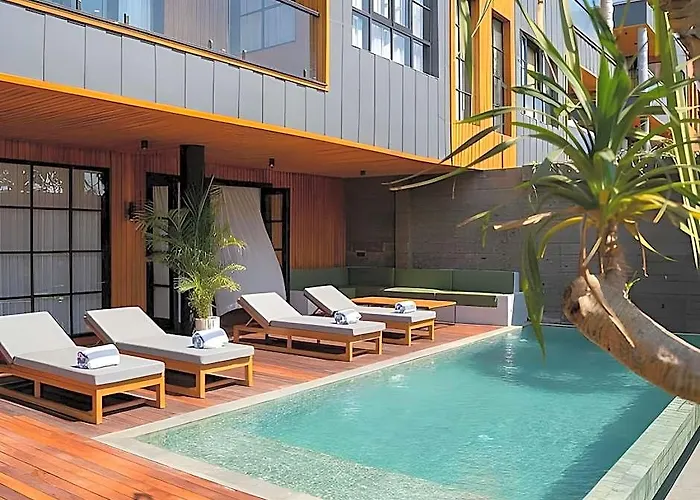 Hotel Secana Beachtown &
