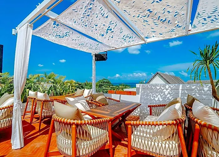 Hotel Secana Beachtown &